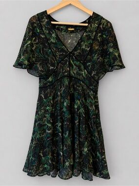 Rebecca Minkoff Dark Floral Chiffon Mini Dress Green Black Flutter Sleeve V-Neck